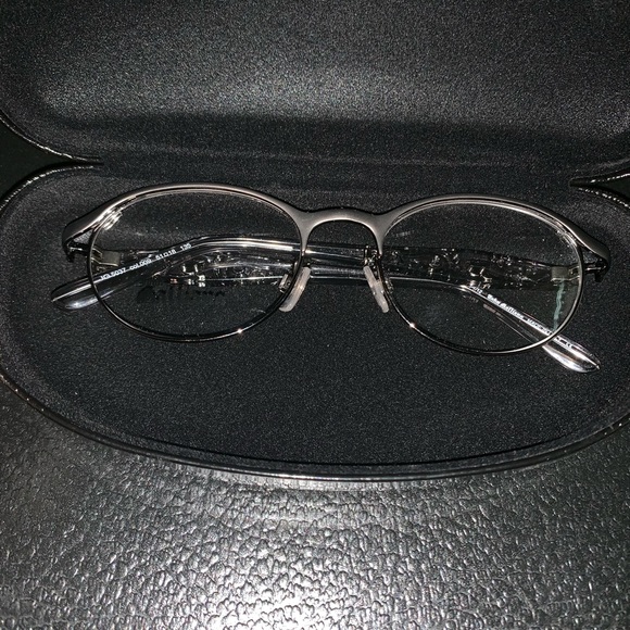 Eyewear - Picture 3 of 6